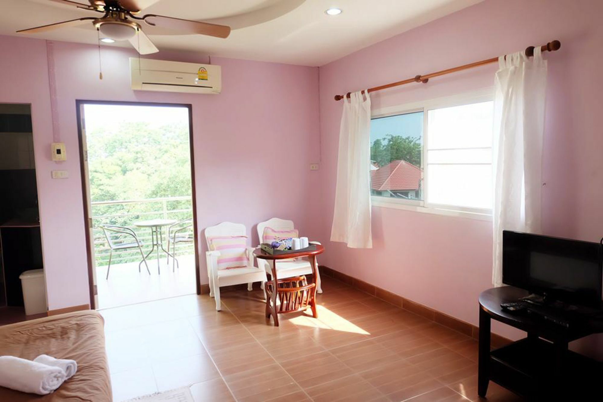 Green House At Trang Guesthouse Esterno foto